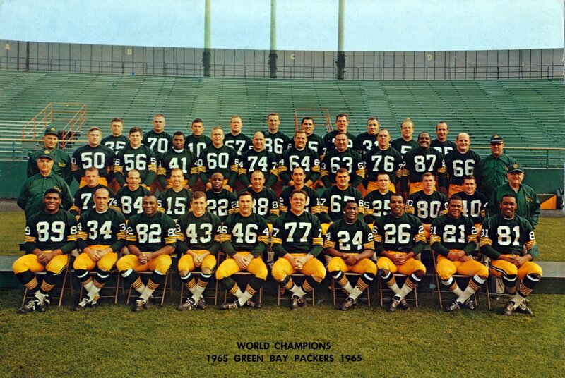 Football Team Photo — Green