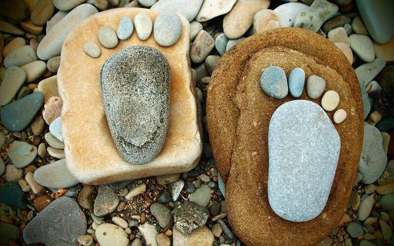 Footprint Art with Stones — Brown, Calm