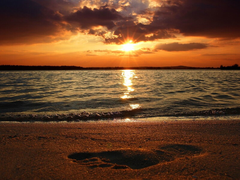 Footprint on Beach — Orange