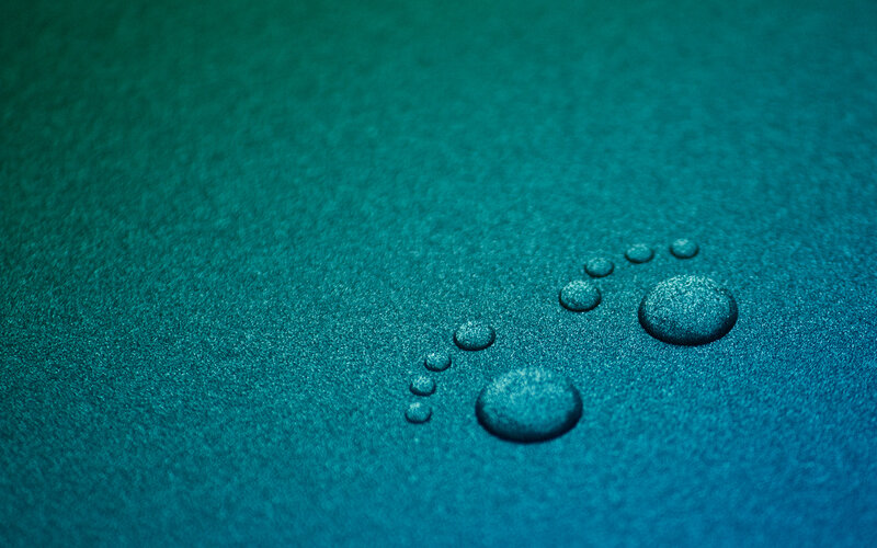 Footprint-shaped Water Droplets