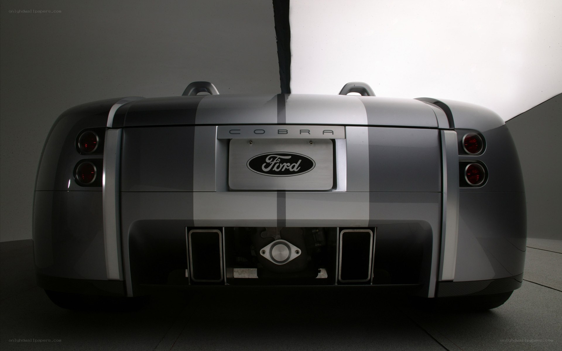 Ford Cobra rear view