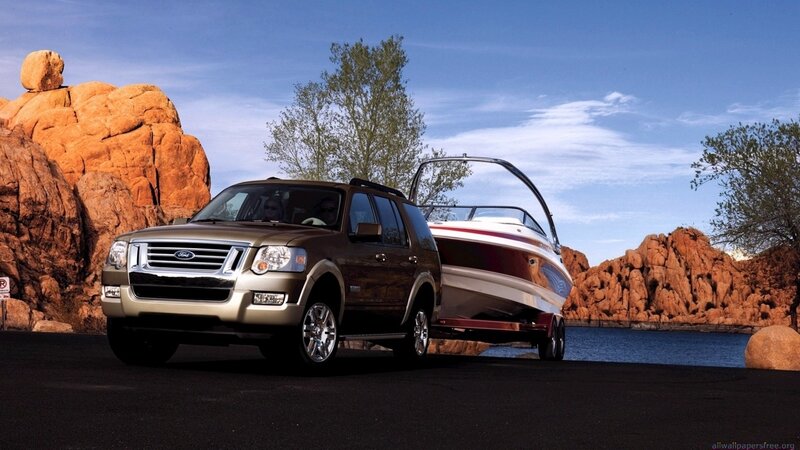 Ford Explorer towing a boat