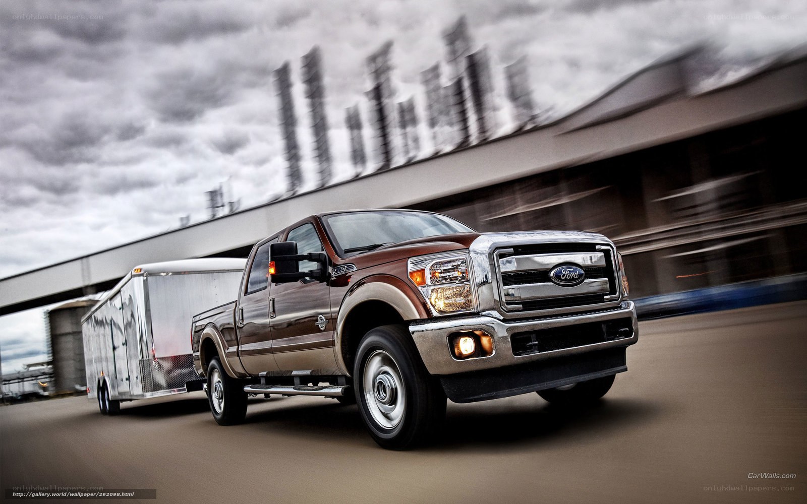 Ford F-250 towing trailer