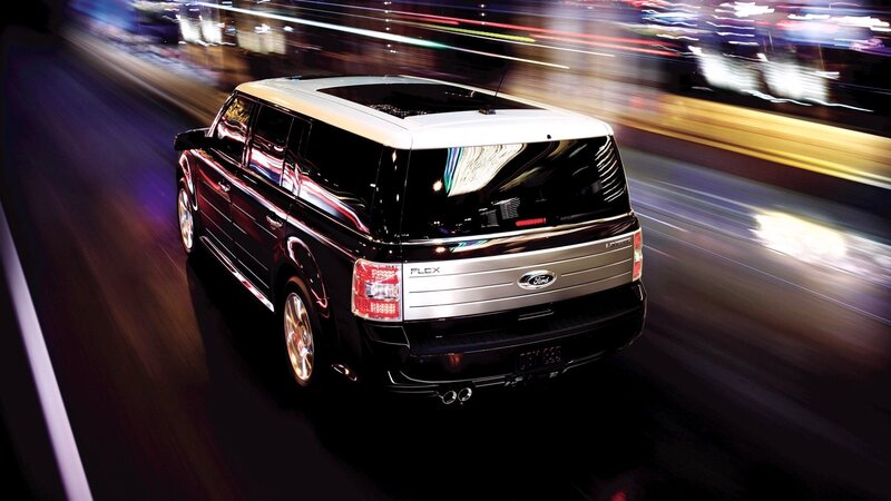 Ford Flex in motion at night