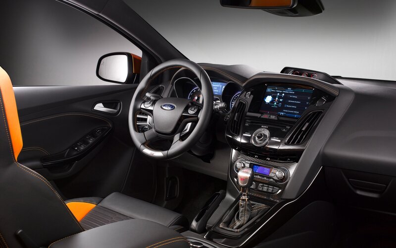 Ford Focus interior dashboard
