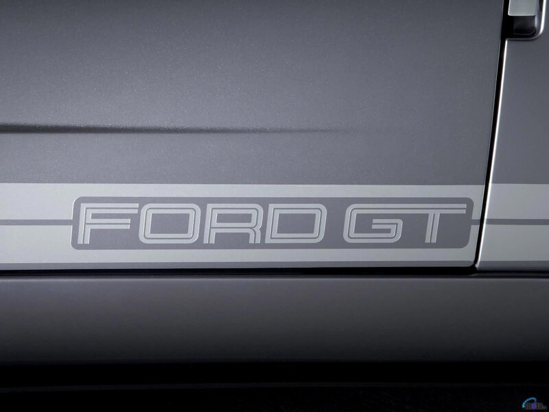 Ford GT badge on car