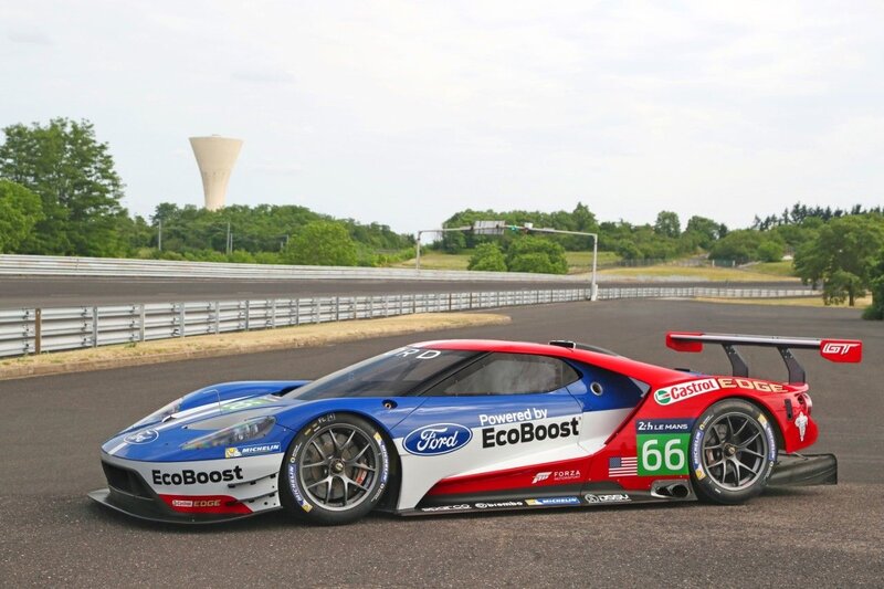 Ford GT Race Car — Red