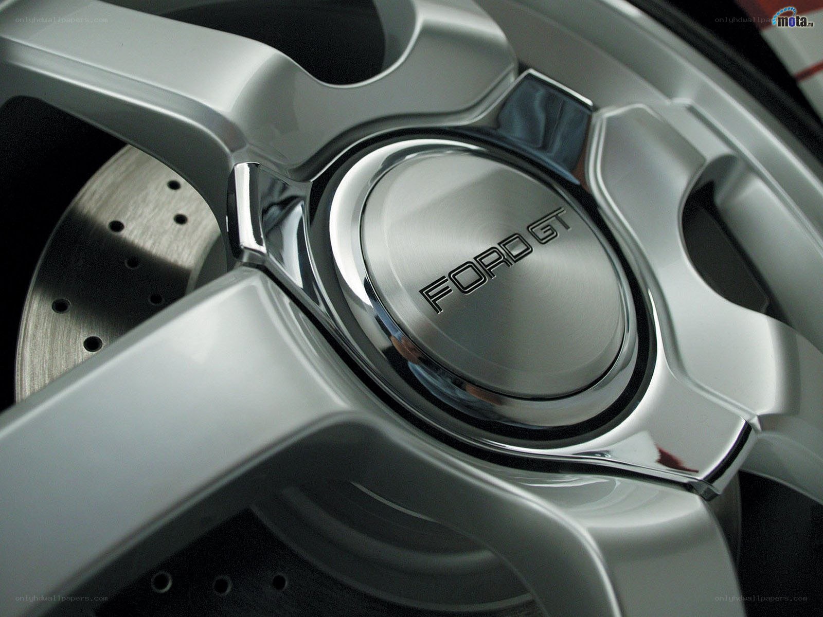 Ford GT wheel close-up