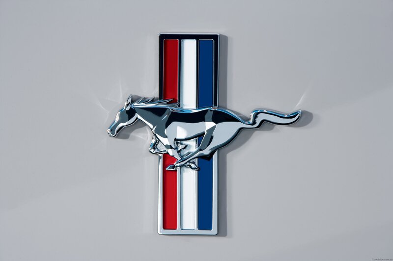 Ford Mustang emblem