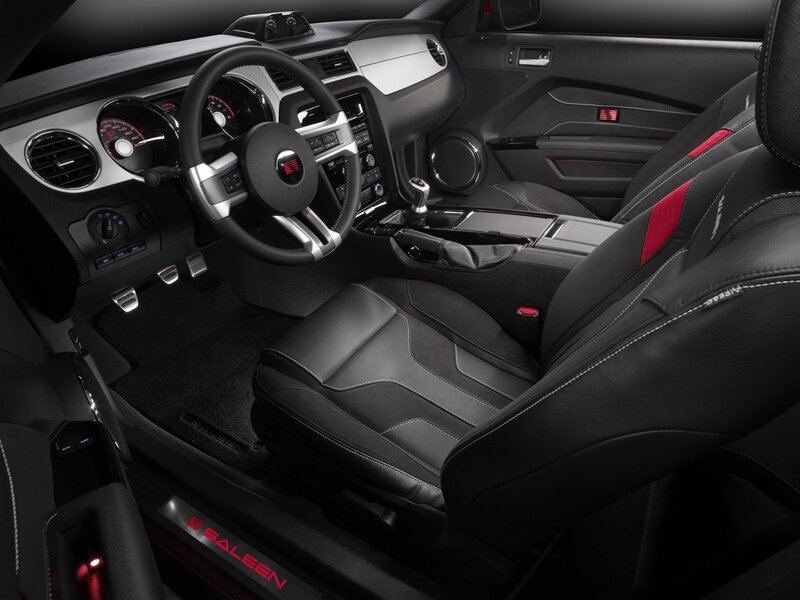 Ford Mustang Saleen interior