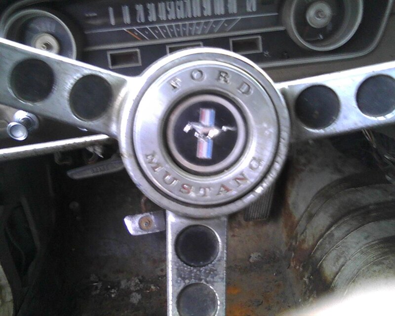 Ford Mustang Steering Wheel — Silver