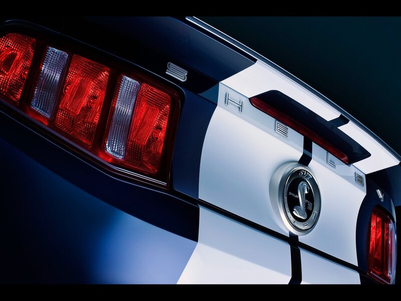 Ford Shelby GT500 rear view