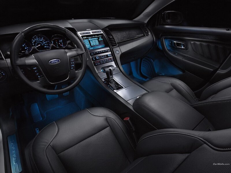 Ford Taurus interior