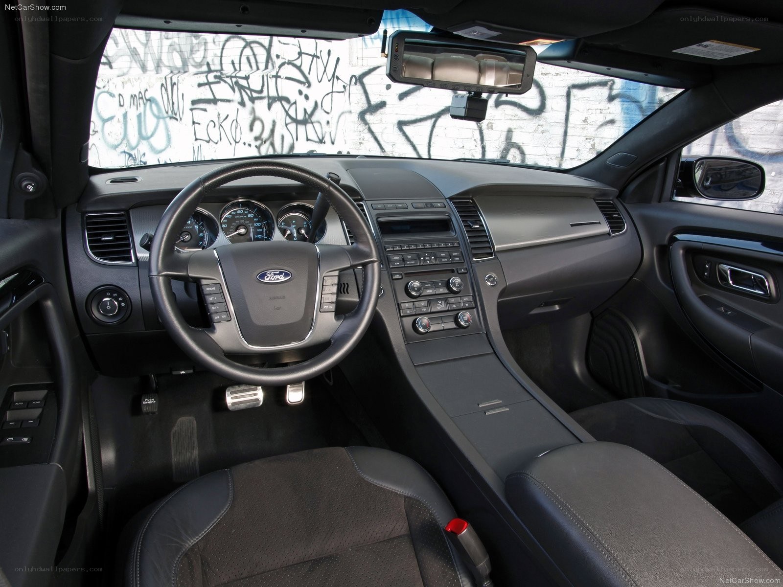 Ford Taurus interior view