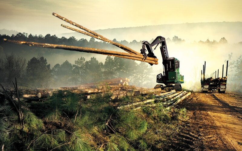 Forestry Machine Loading Logs
