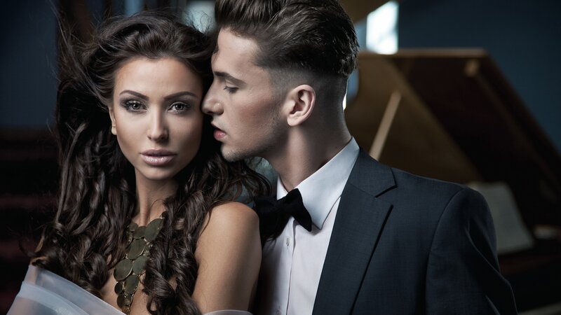 formal couple portrait