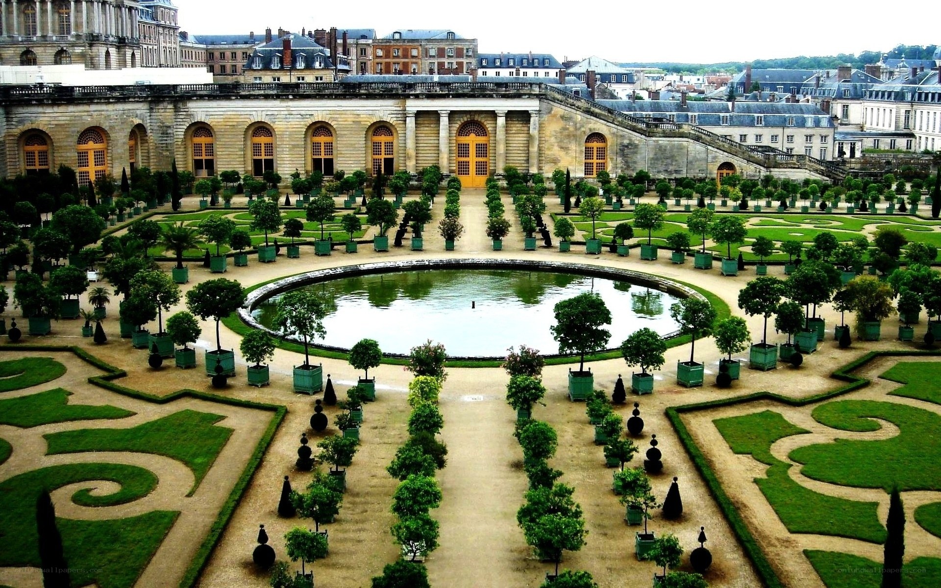 formal garden at versailles