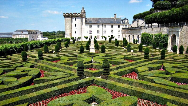 Formal Garden with Castle — Green, Serene