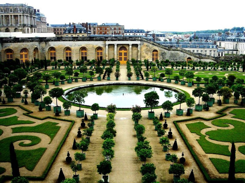 Formal Garden with Pond — Green, Serene, Afternoon