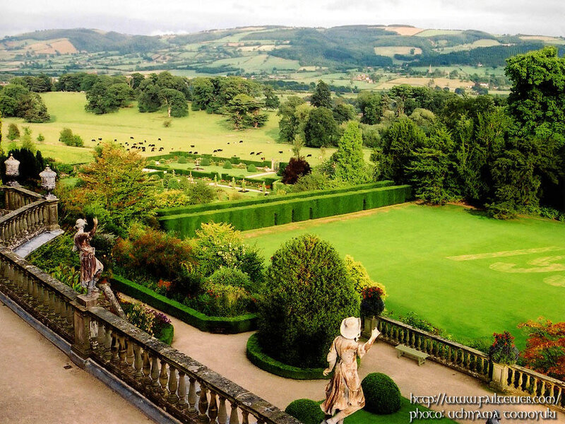 Formal Garden with Statues — Green