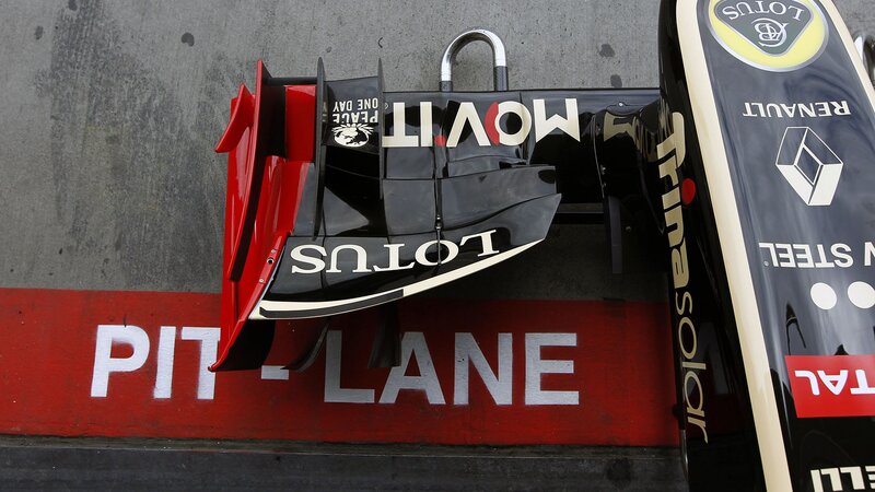 Formula 1 Car Front Wing — Black
