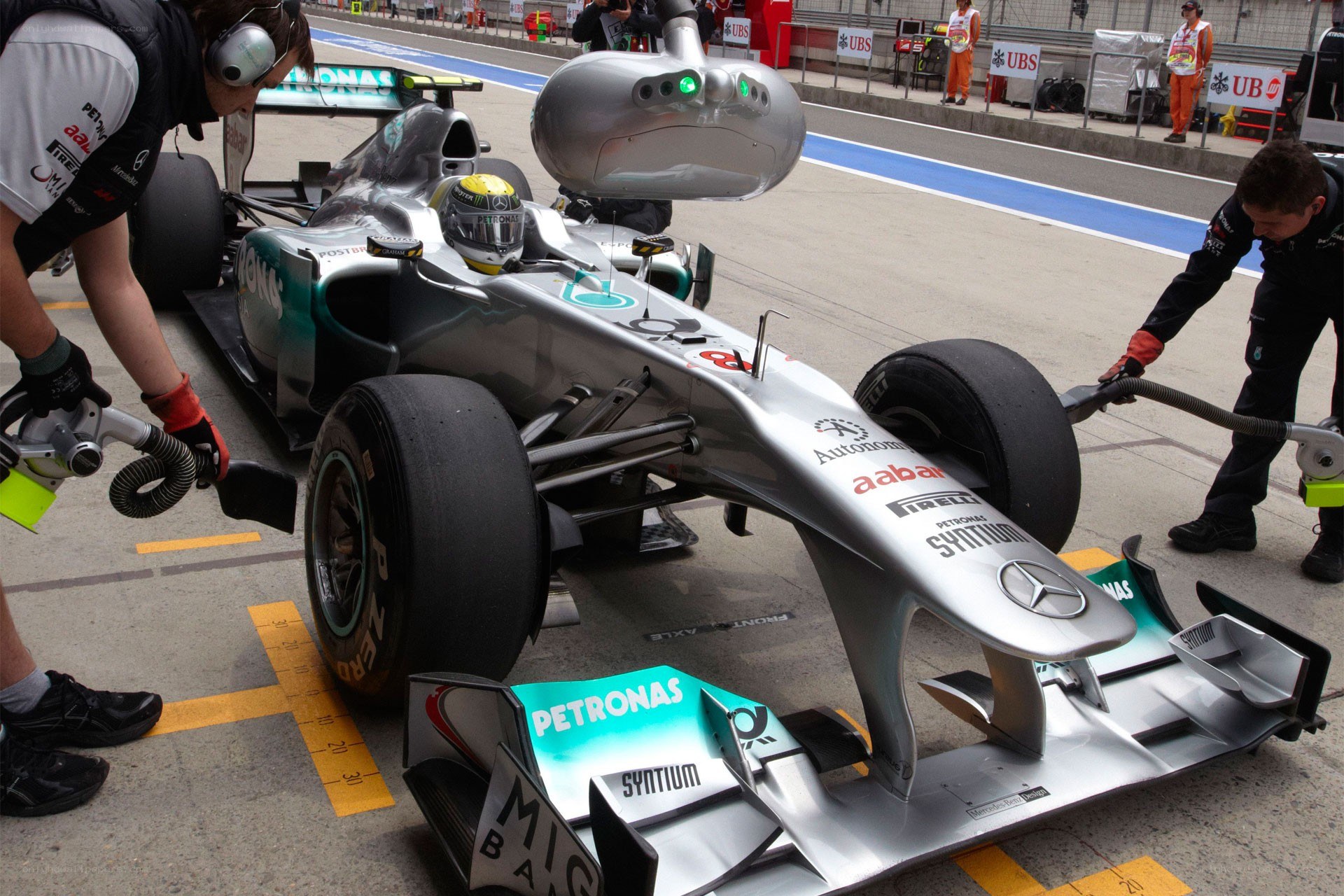 Formula 1 car in pit stop