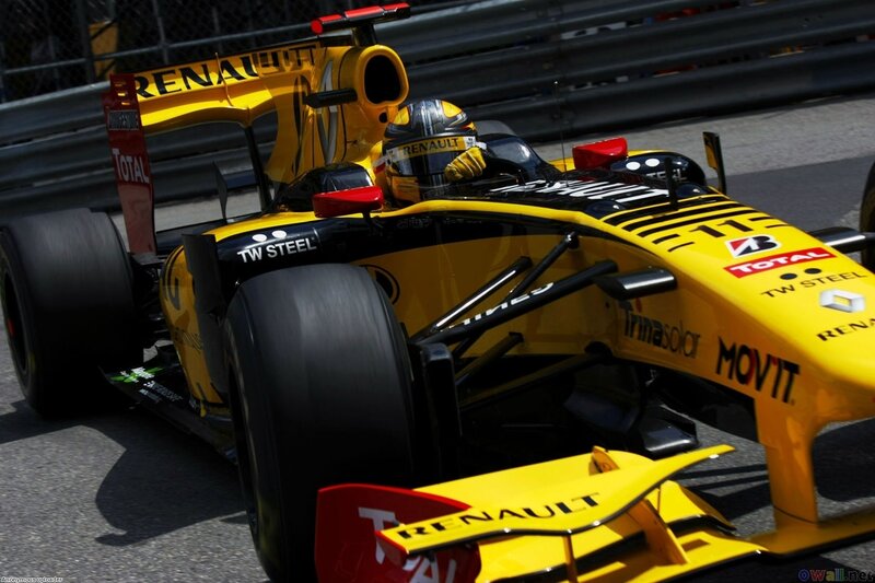 Formula One Car on Track — Yellow, Dynamic