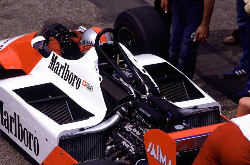 Formula One Car — White, Active