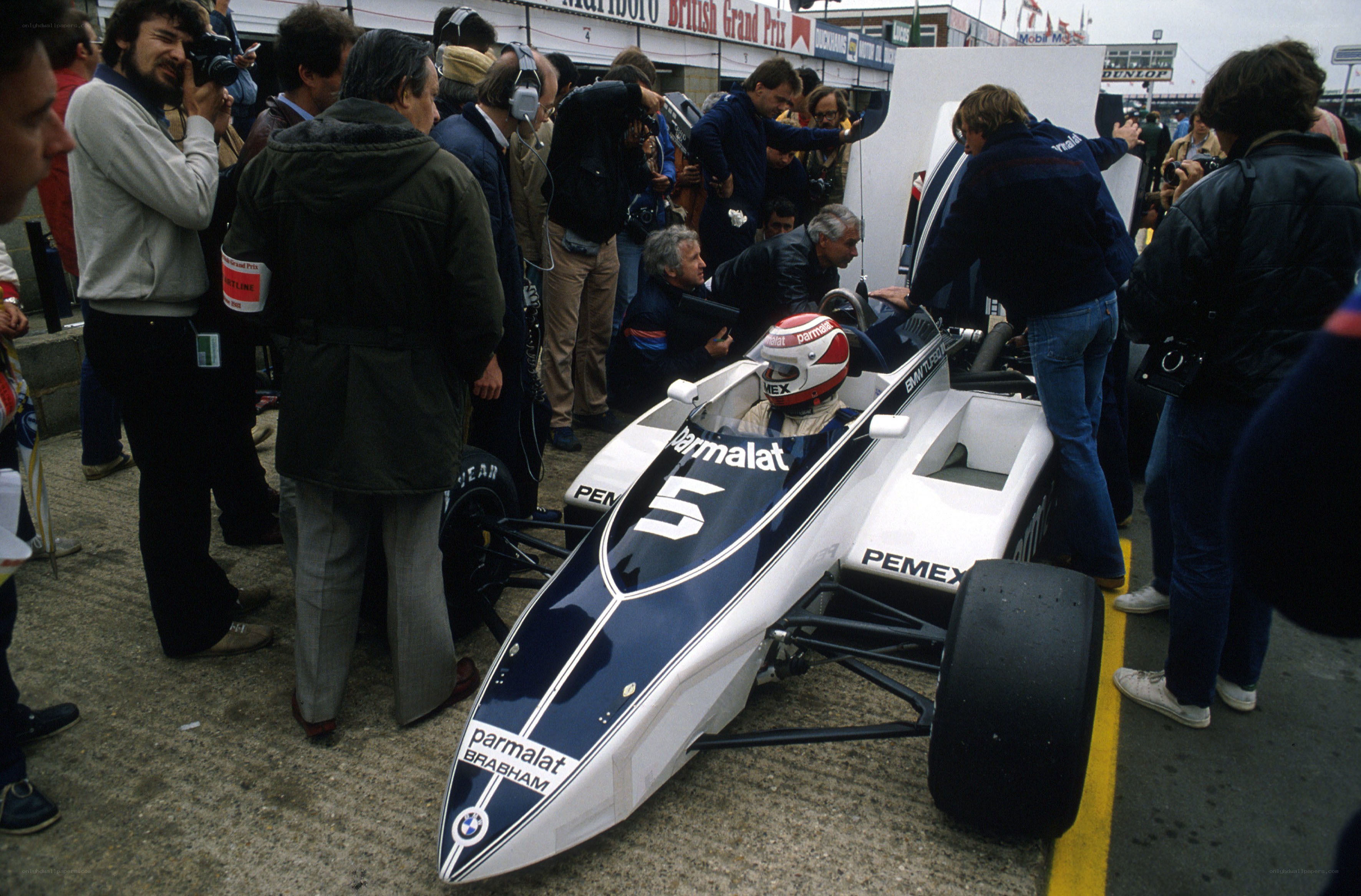 Formula One pit scene