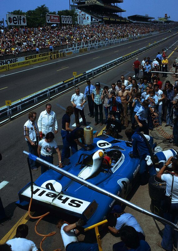 Formula One pit stop