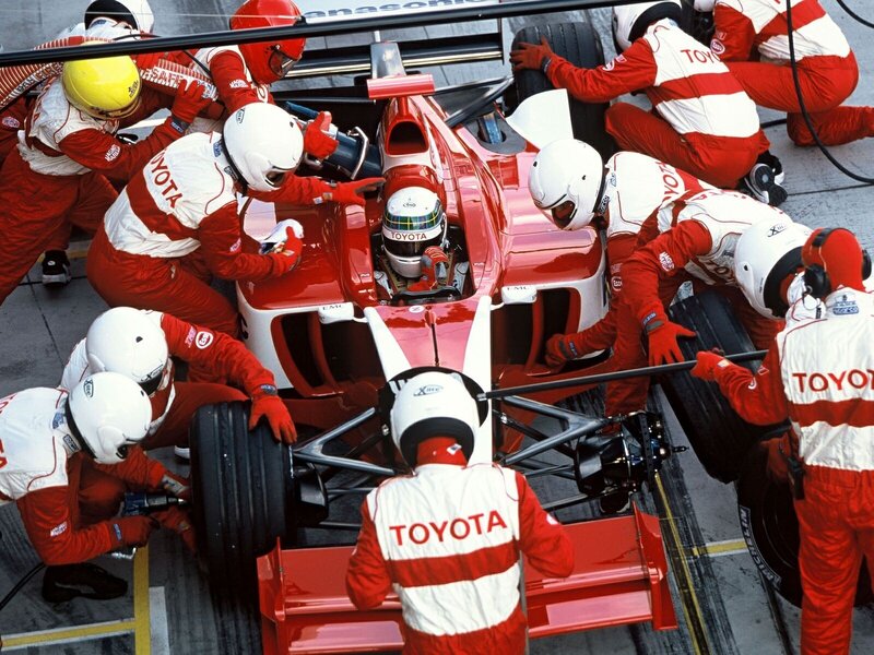 Formula One Pit Stop — Red, Dynamic