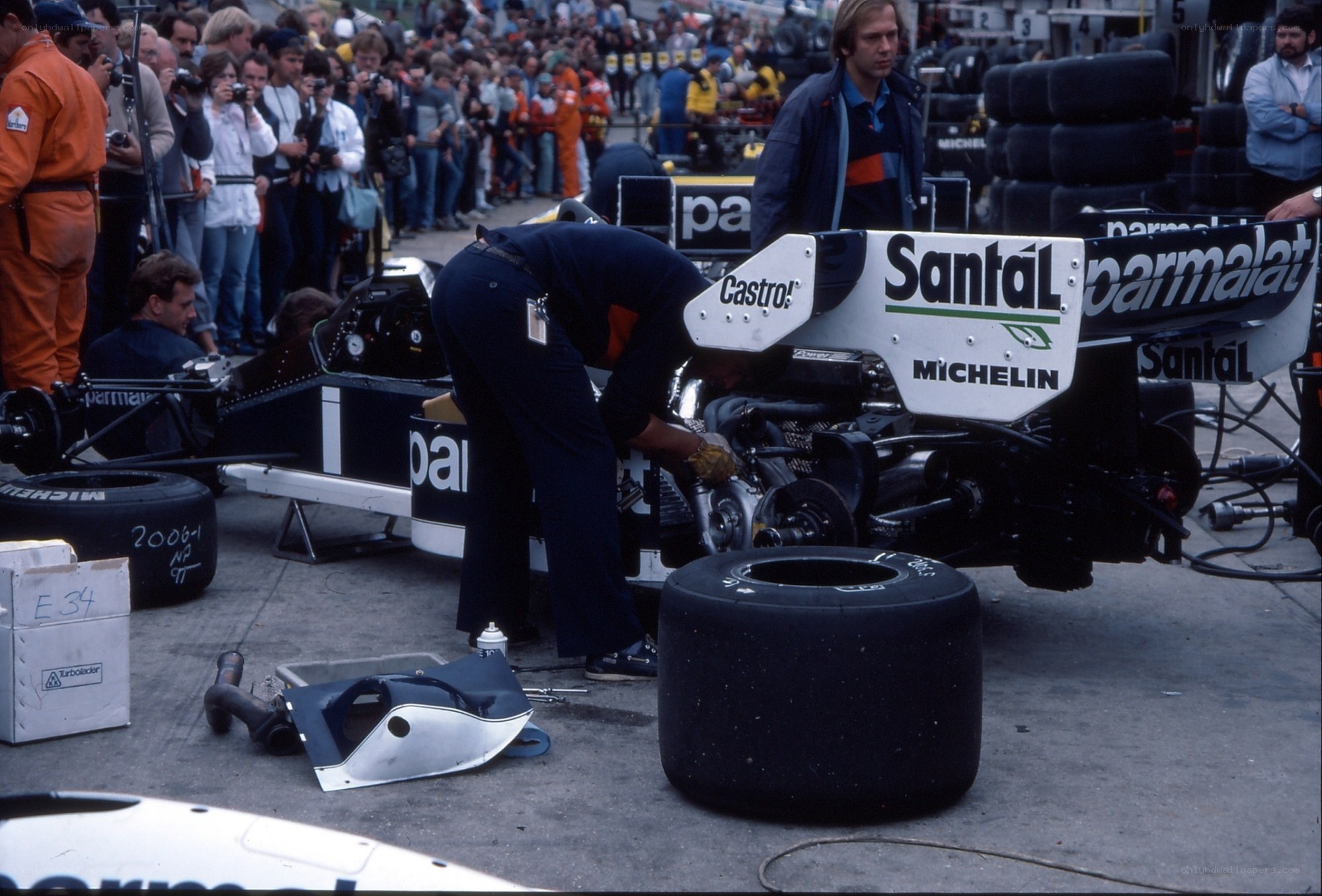Formula One pit stop scene