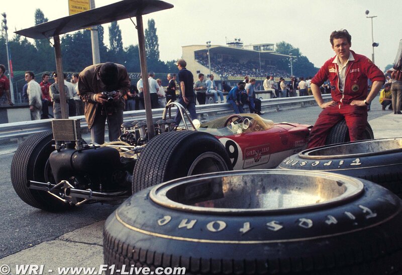 Formula One pit stop