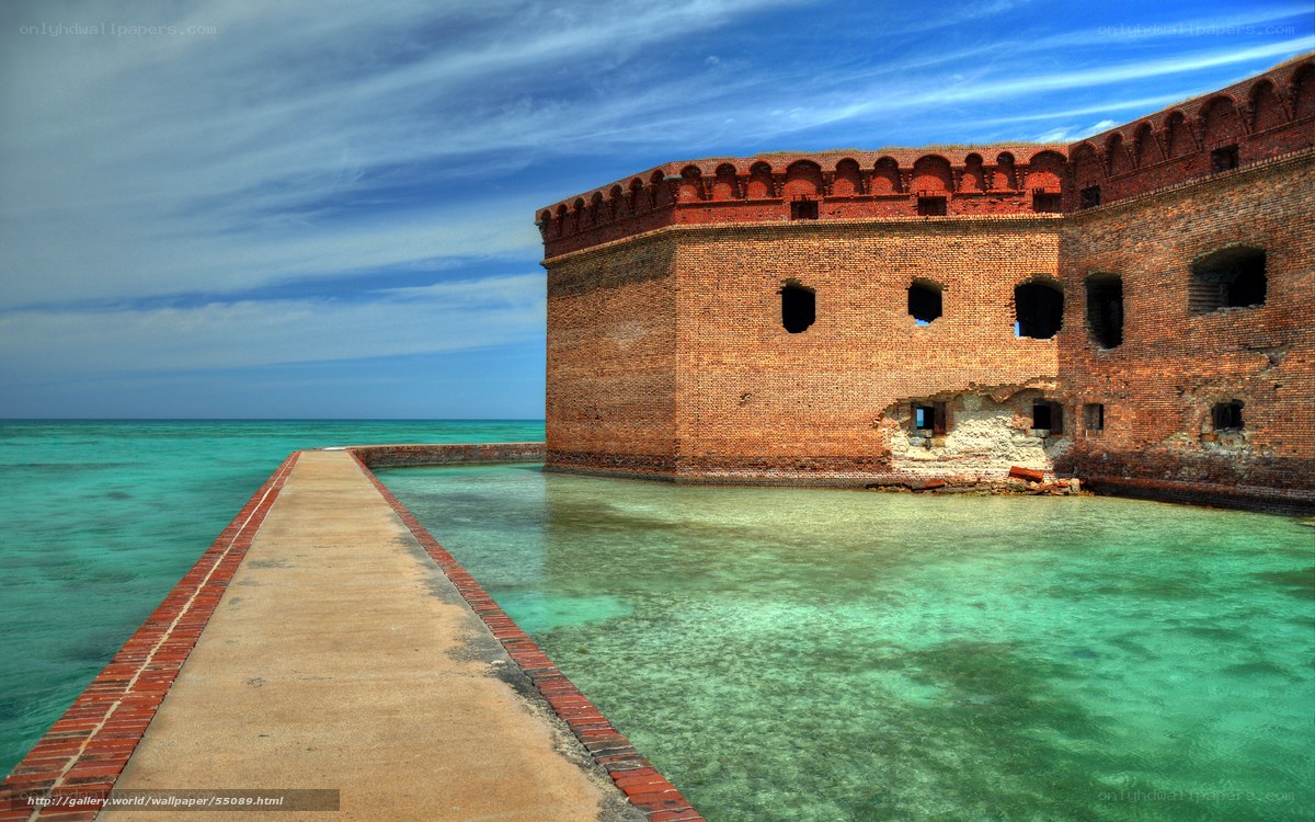 Fort at the edge of the sea