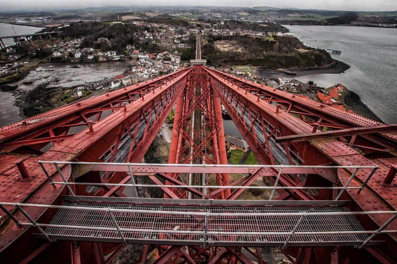 Forth Bridge Structure — Red