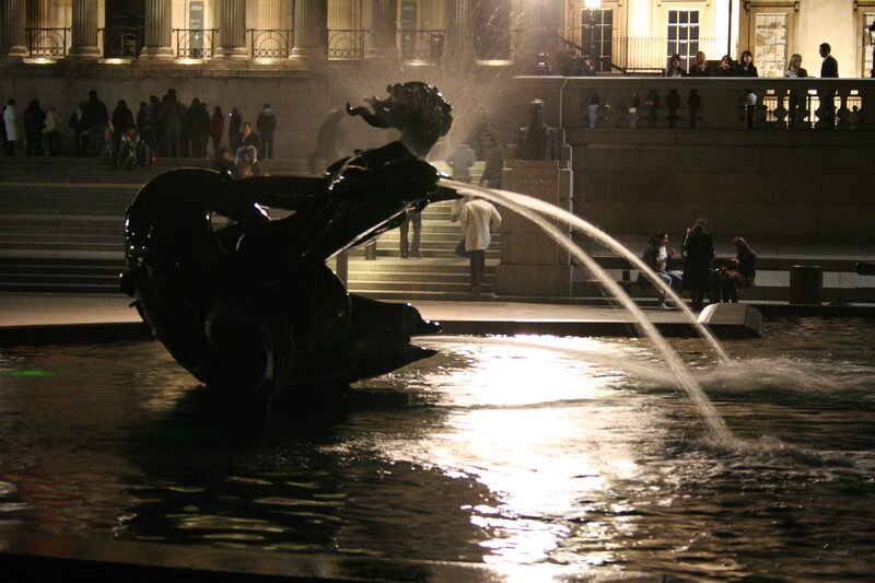 fountain at night in london