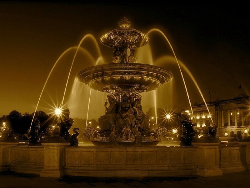 Fountain at Night — Yellow, Dramatic