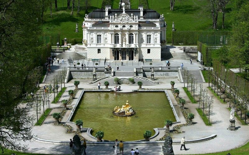 Fountain at Nymphenburg Palace — Green