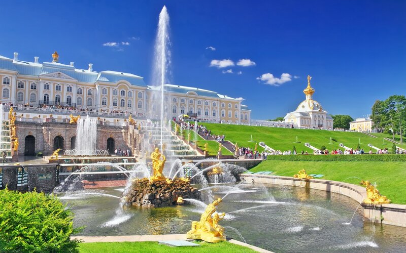 Fountain at Peterhof Palace — Blue