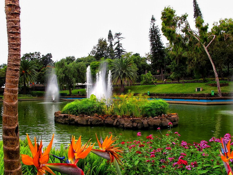 Fountain in Botanical Garden