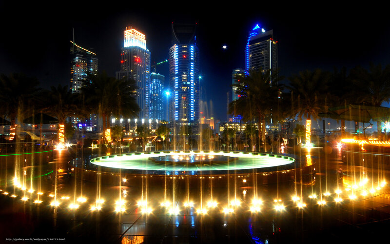 Fountain in City at Night — Black