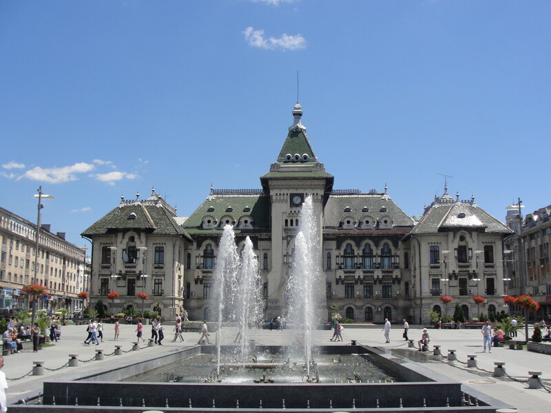 Fountain in City Square — Blue