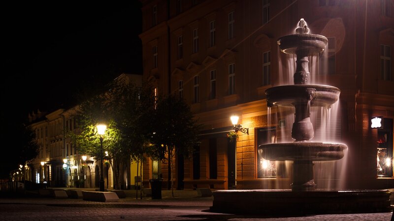 Fountain in City Square — Brown
