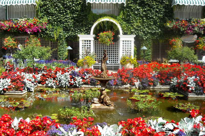 Fountain in Garden — Red, Serene