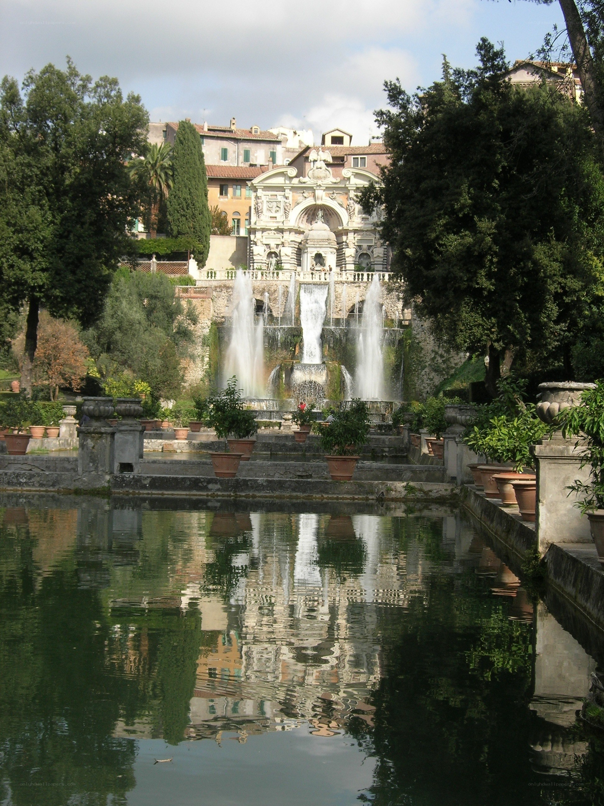 fountain in italian garden