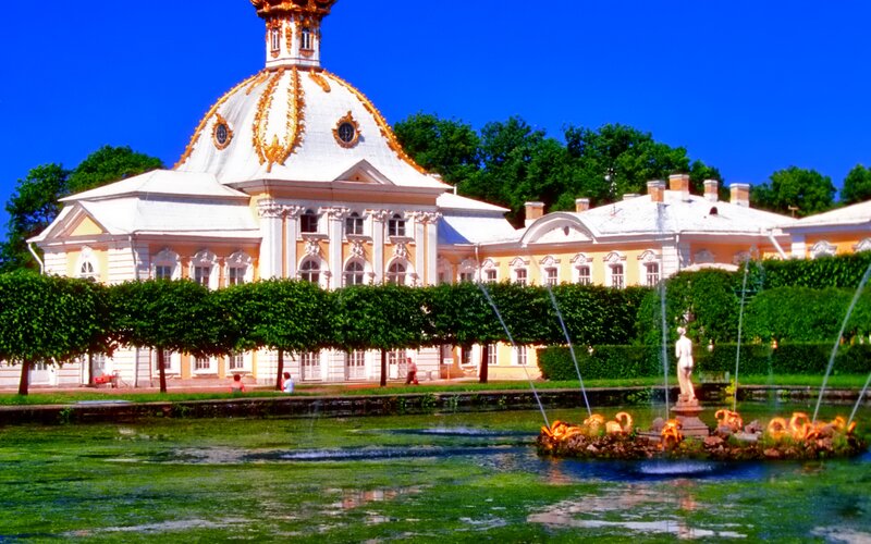 Fountain in Palace Garden — Blue