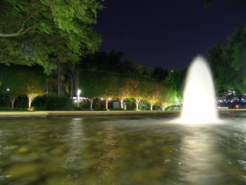 Fountain in Park at Night — Green