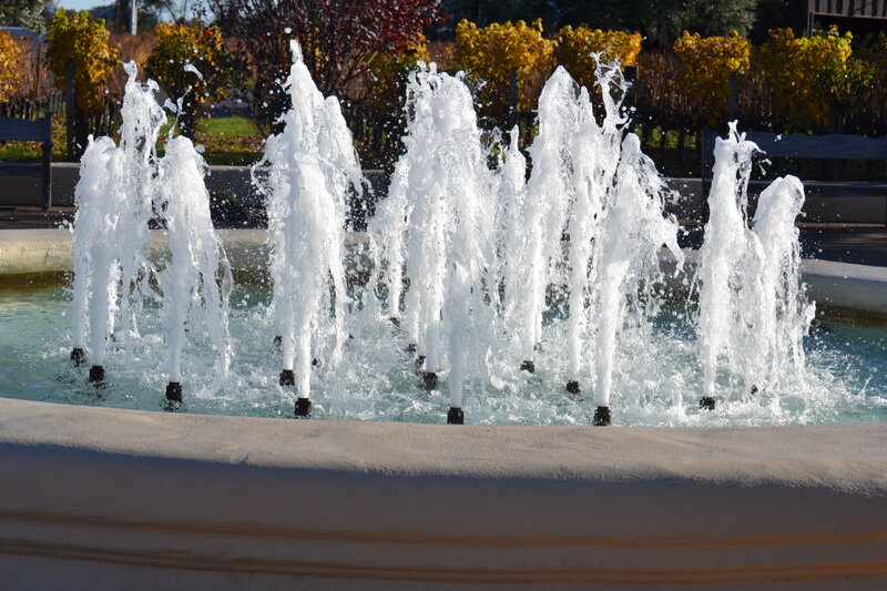 Fountain Jets in Water