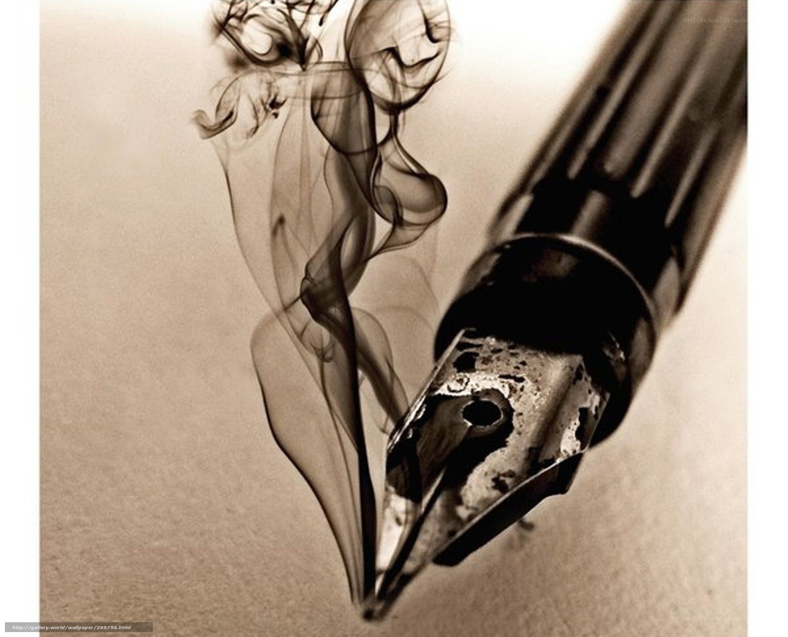 Fountain pen with smoke
