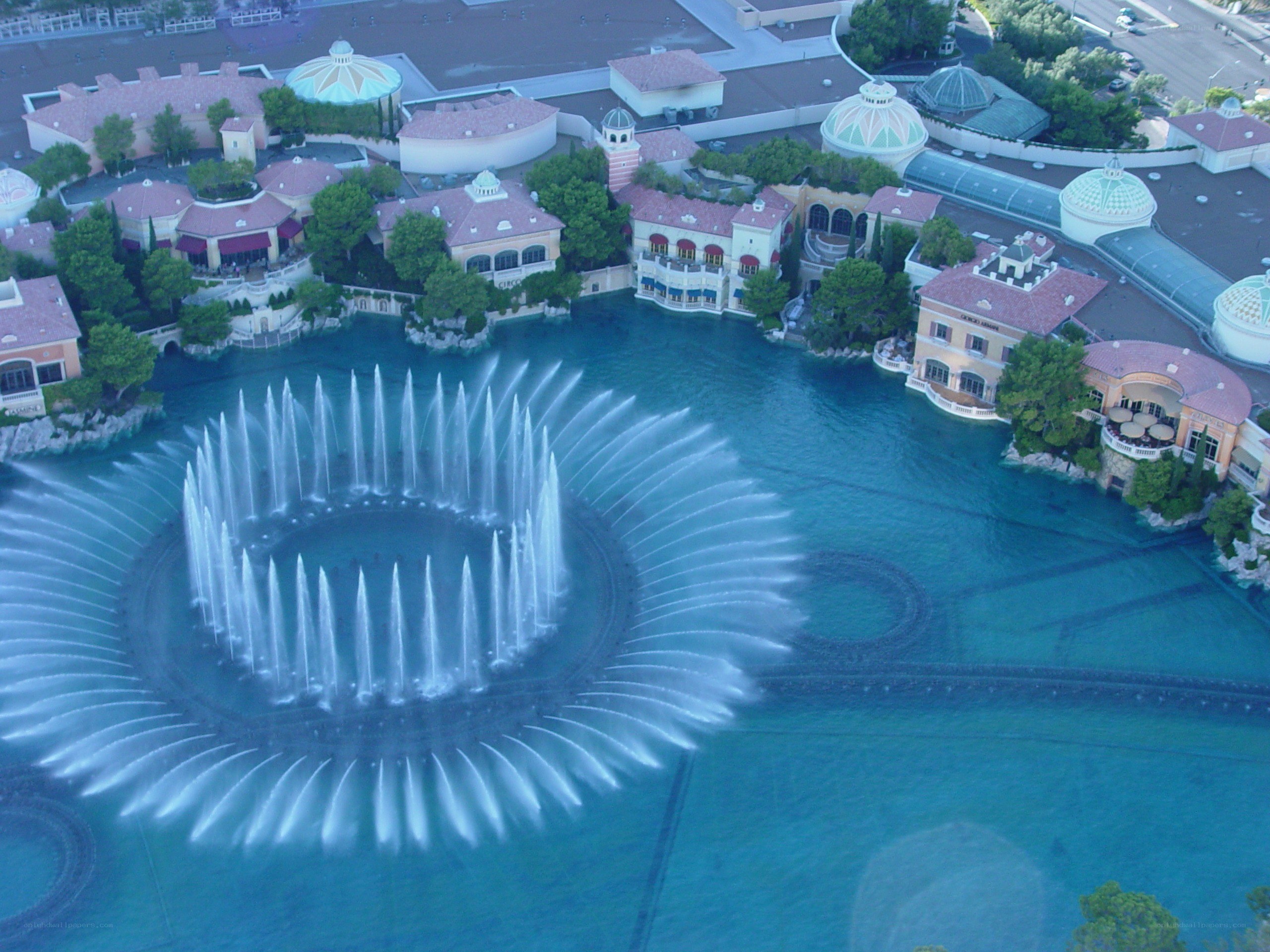 fountain show at the bellagio
